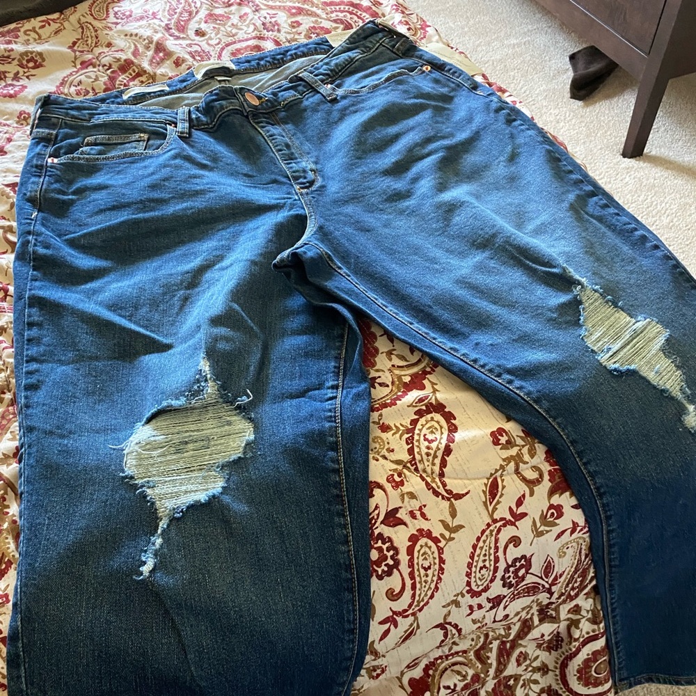 Universal Thread Distressed Jeans size 18w